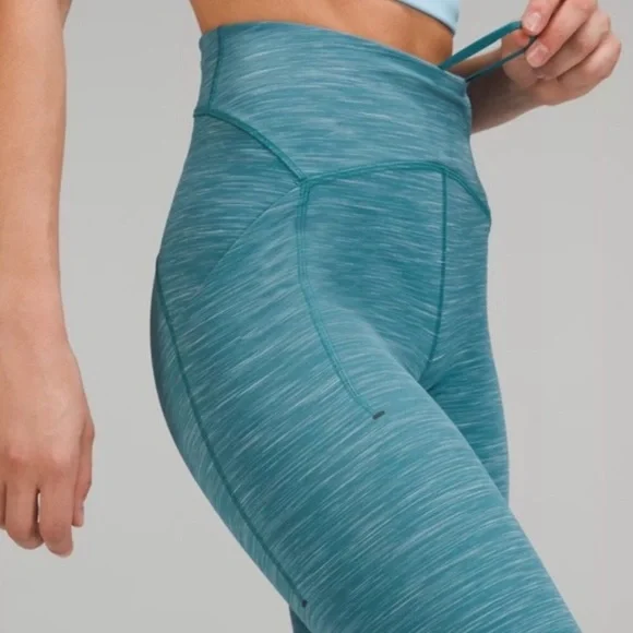 LULULEMON Power Thru HR Tight 25" HCPB 4 - Picture 2 of 13